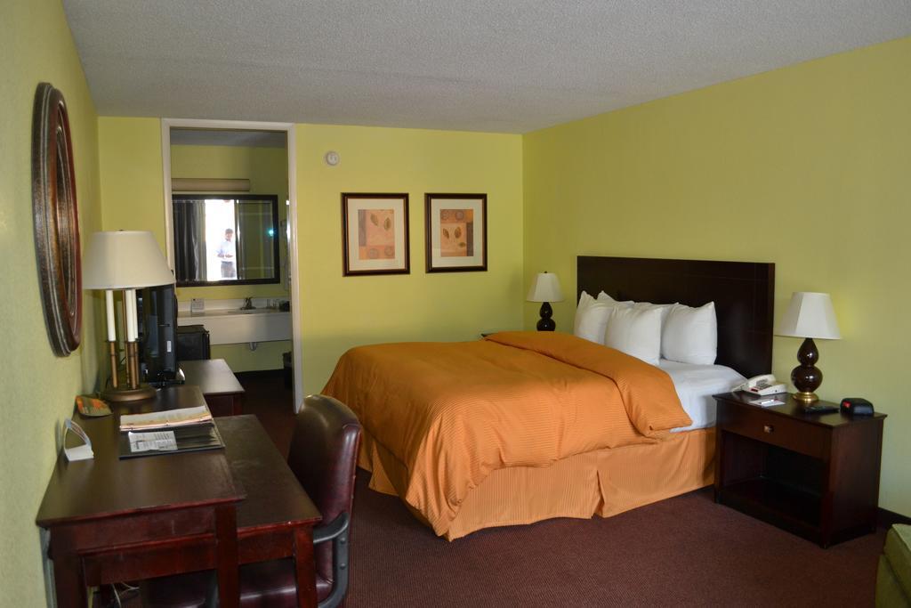 Clarion Inn Brunswick Cameră foto